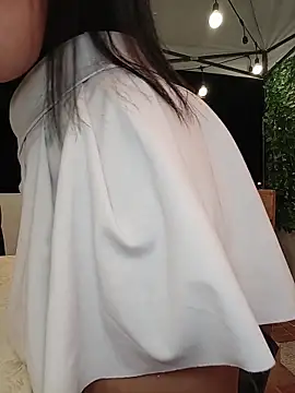 Snapshot of Isabellitasexi38 chatting on 11/24/25, 03:28 Isabellitasexi38 online show from 11/24/25, 03:28