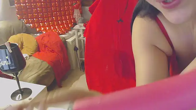 Snapshot of LasolitaAuri chatting on 02/14/25, 11:09 LasolitaAuri online show from 02/14/25, 11:09