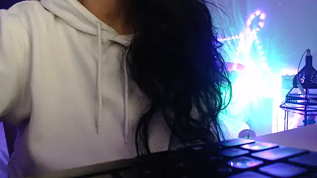 LasolitaAuri online show from 02/15/26, 06:26