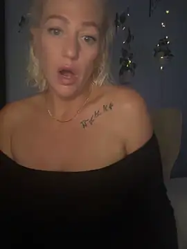 AlessasRoom online show from 09/25/25, 08:40