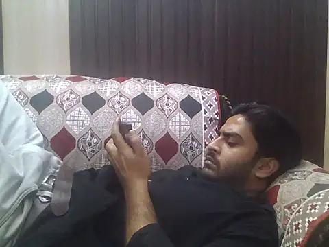 Snapshot of indihotguy chatting on 11/22/25, 02:27 indihotguy online show from 11/22/25, 02:27