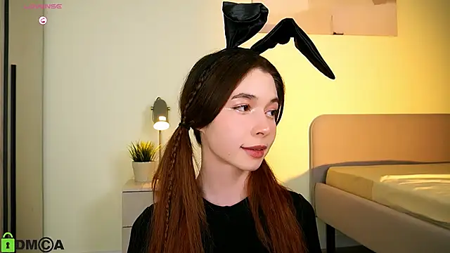 Snapshot of LittleOriana chatting on 02/01/25, 07:23 LittleOriana online show from 02/01/25, 07:23