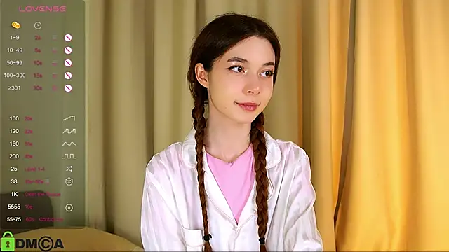 Snapshot of LittleOriana chatting on 02/09/25, 10:11 LittleOriana online show from 02/09/25, 10:11