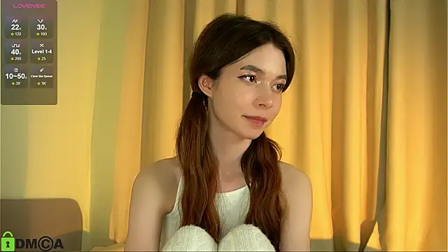 Snapshot of LittleOriana chatting on 02/12/25, 11:51 LittleOriana online show from 02/12/25, 11:51