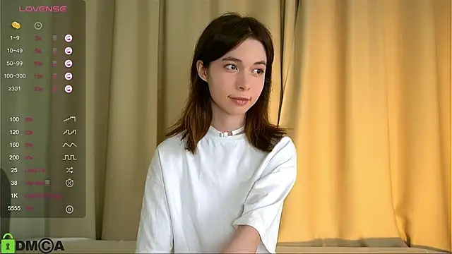 Snapshot of LittleOriana chatting on 02/23/25, 09:16 LittleOriana online show from 02/23/25, 09:16