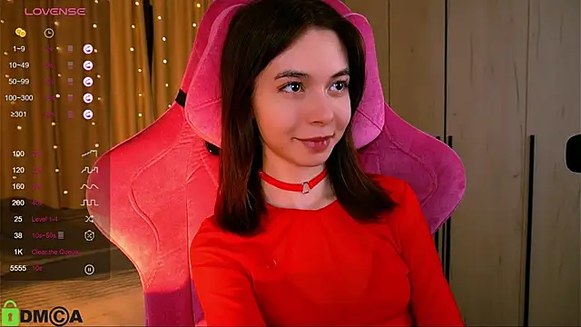 Snapshot of LittleOriana chatting on 03/13/25, 01:43 LittleOriana online show from 03/13/25, 01:43