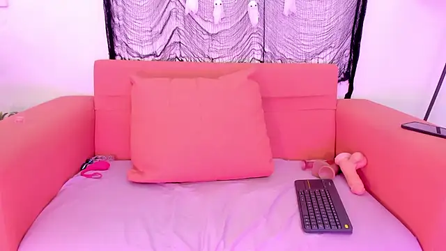 CATTLEYA BIANCHI145 online show from 10/22/25, 03:40