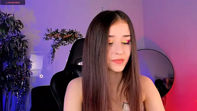 Moon Sophi online show from 12/30/24, 03:02