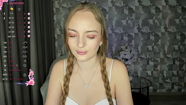 Snapshot of A_delina chatting on 02/04/25, 03:04 A delina online show from 02/04/25, 03:04