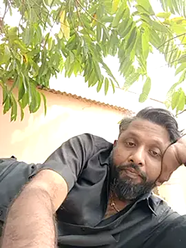 Snapshot of carria_homes chatting on 01/15/25, 08:51 carria homes online show from 01/15/25, 08:51