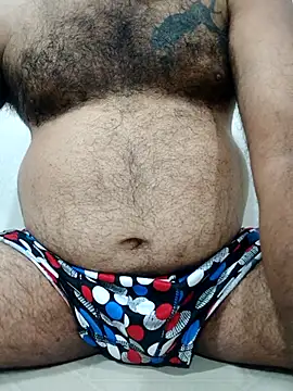 Snapshot of carria_homes chatting on 10/29/25, 06:31 carria homes online show from 10/29/25, 06:31