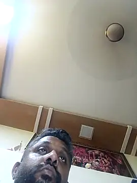 Snapshot of carria_homes chatting on 11/11/25, 07:47 carria homes online show from 11/11/25, 07:47