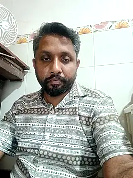 Snapshot of carria_homes chatting on 11/24/25, 10:04 carria homes online show from 11/24/25, 10:04