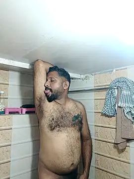 Snapshot of carria_homes chatting on 11/30/25, 05:22 carria homes online show from 11/30/25, 05:22