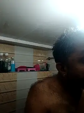 Snapshot of carria_homes chatting on 12/17/25, 07:58 carria homes online show from 12/17/25, 07:58