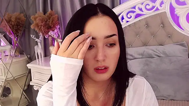 KimKhallifa online show from 01/27/25, 09:34