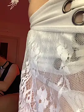 Snapshot of SOFYandMIKE chatting on 10/06/25, 07:33 SOFYandMIKE online show from 10/06/25, 07:33