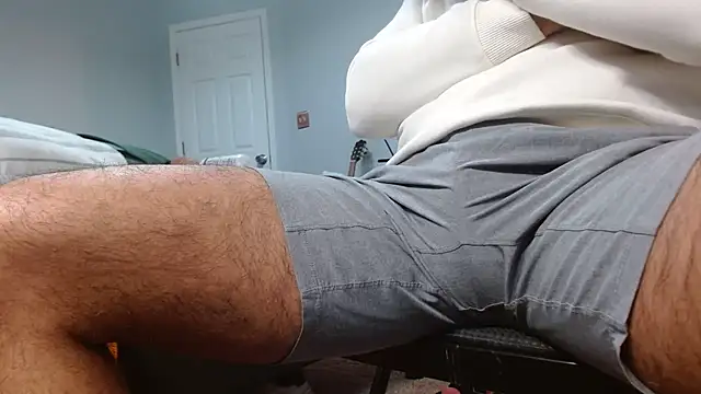 Snapshot of MrLatinKing chatting on 01/04/25, 03:29 MrLatinKing online show from 01/04/25, 03:29