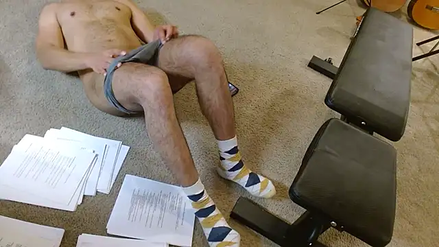 Snapshot of MrLatinKing chatting on 10/14/25, 02:12 MrLatinKing online show from 10/14/25, 02:12