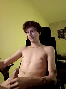 HalloMarcy online show from 11/04/25, 04:39