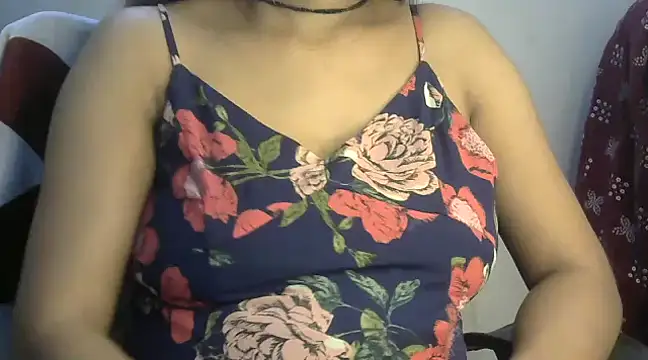 Snapshot of Naughty_Nayra chatting on 02/10/25, 03:35 Naughty Nayra online show from 02/10/25, 03:35