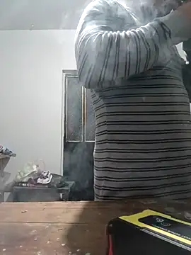 Snapshot of chinoxxx chatting on 09/25/25, 11:19 chinoxxx online show from 09/25/25, 11:19