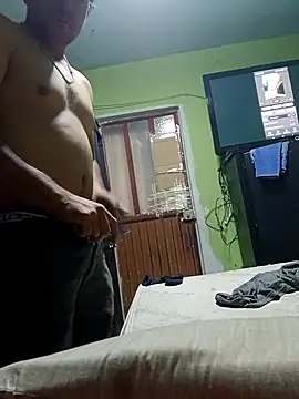 Snapshot of chinoxxx chatting on 10/23/25, 11:03 chinoxxx online show from 10/23/25, 11:03