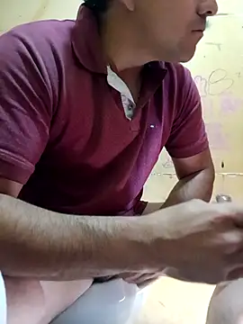 Snapshot of chinoxxx chatting on 11/17/25, 09:53 chinoxxx online show from 11/17/25, 09:53