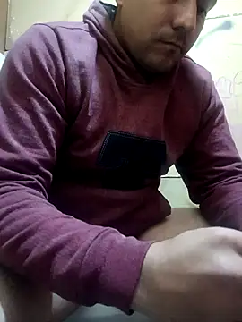 Snapshot of chinoxxx chatting on 11/27/25, 01:29 chinoxxx online show from 11/27/25, 01:29