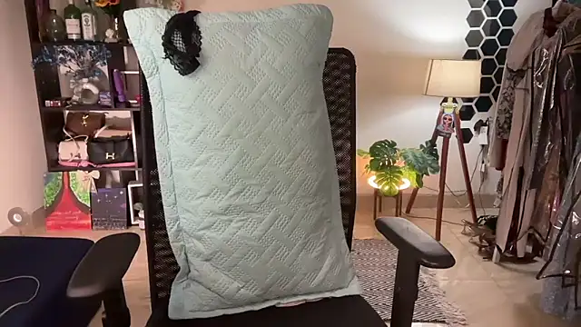 roseofvenom online show from 02/06/26, 07:39