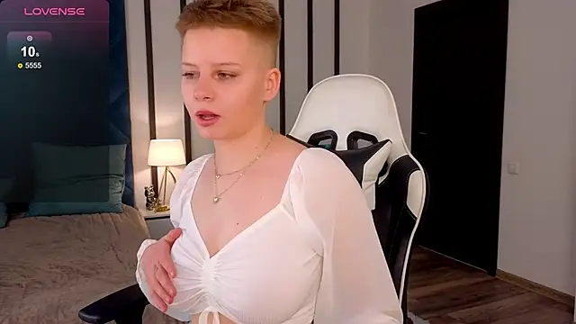 MissKrisWine online show from 12/28/24, 10:58