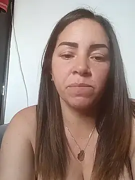 Alexiaysteve online show from 01/04/25, 02:35