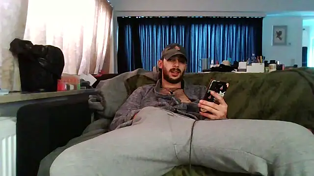 Levi Latino online show from 10/11/25, 11:09