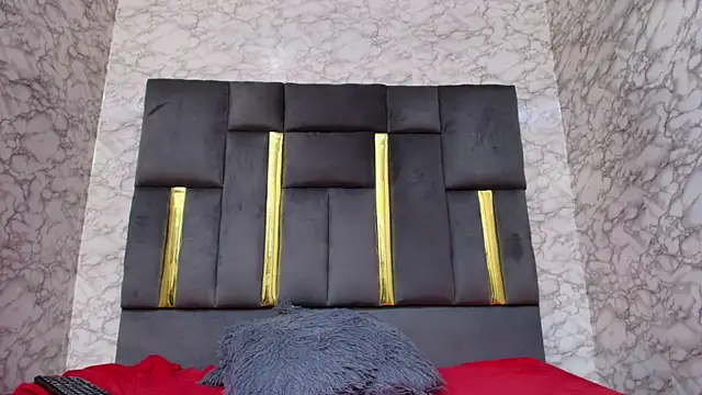 Lorena watson online show from 10/26/25, 04:13