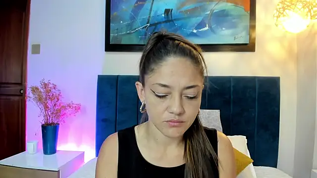 EloiseQuinn online show from 12/18/25, 02:34