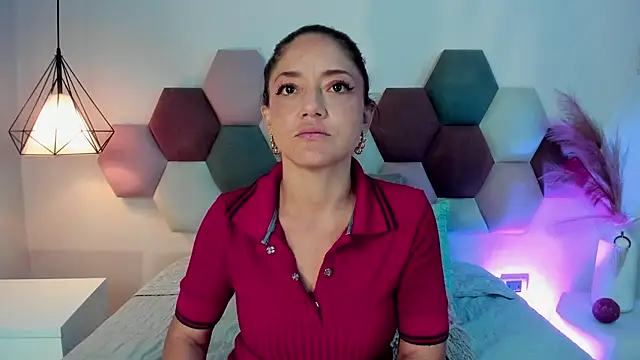 EloiseQuinn online show from 12/22/25, 12:46