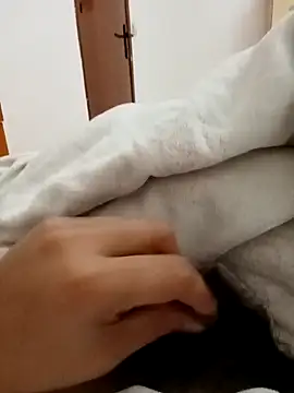 Snapshot of mauri200 chatting on 12/27/24, 09:43 mauri200 online show from 12/27/24, 09:43