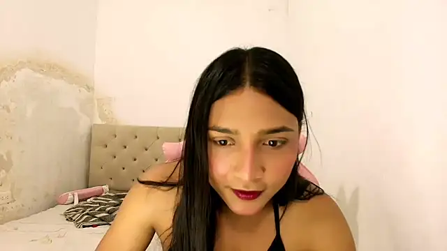 Miss noah18 online show from 04/25/26, 09:56