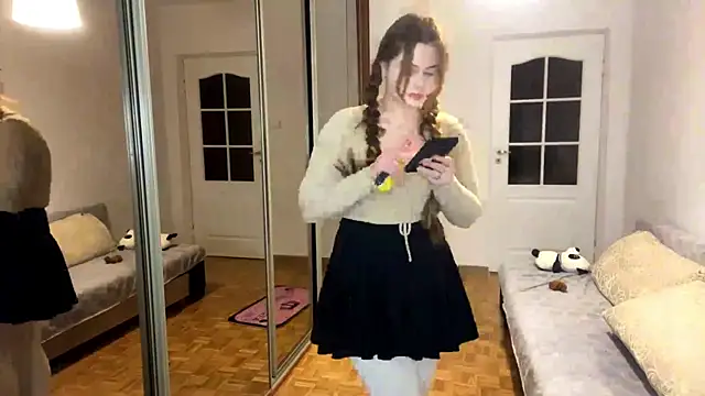 SelinaHope18 online show from 01/04/25, 12:59