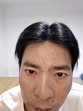 Snapshot of aa3600 chatting on 12/17/25, 01:06 aa3600 online show from 12/17/25, 01:06