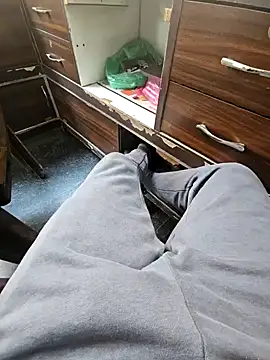 Snapshot of pyasevickybabu563 chatting on 03/05/25, 04:45 pyasevickybabu563 online show from 03/05/25, 04:45