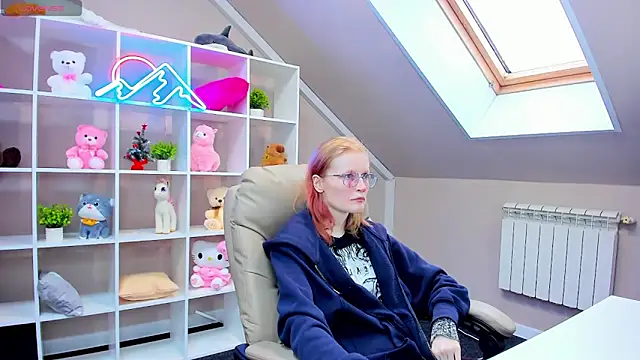 ElizabethHarpper online show from 01/03/25, 07:38