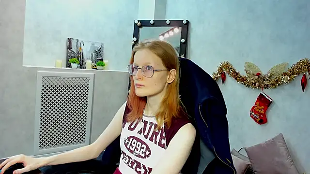 ElizabethHarpper online show from 01/04/25, 01:42