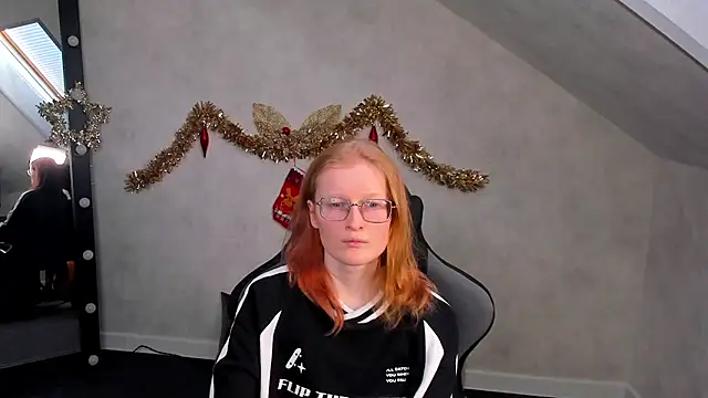 ElizabethHarpper online show from 01/14/25, 08:41