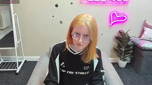 ElizabethHarpper online show from 01/17/25, 08:56