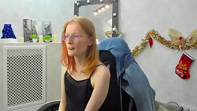 ElizabethHarpper online show from 01/19/25, 07:04