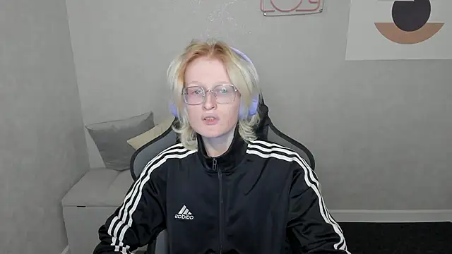 ElizabethHarpper online show from 09/11/25, 01:06