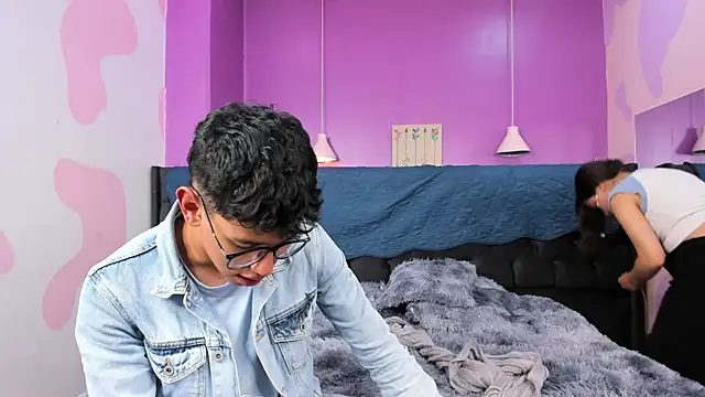 Snapshot of RyanPricee chatting on 03/23/25, 03:43 RyanPricee online show from 03/23/25, 03:43