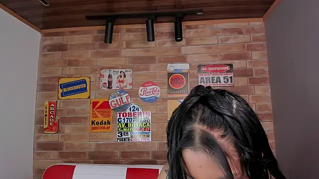 miss   evangeline online show from 10/04/25, 02:31