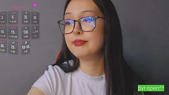 Snapshot of kittenrisha chatting on 02/13/25, 12:11 kittenrisha online show from 02/13/25, 12:11